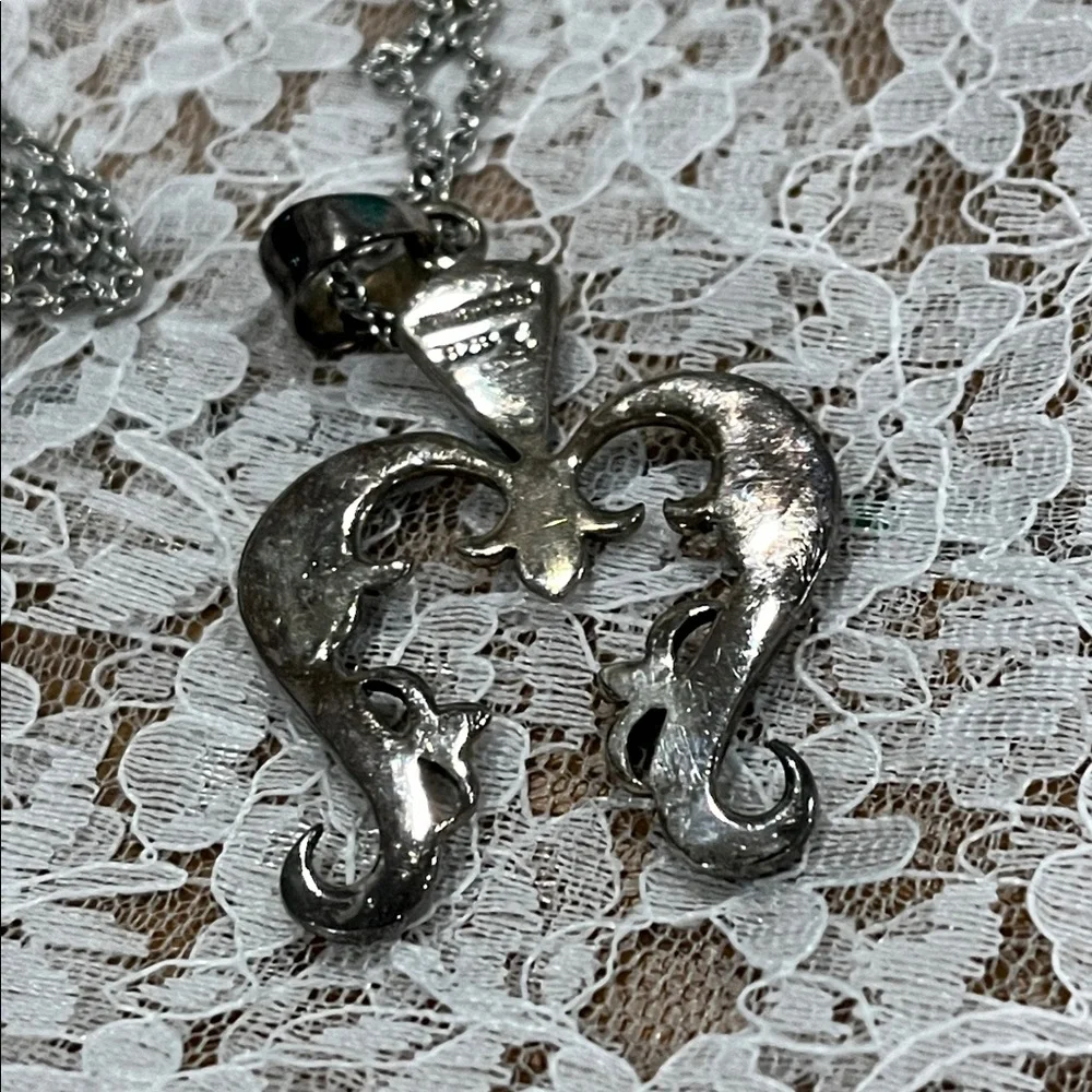 Spiny Oyster & 925 Sterling 24 Inch Chain Best of the Southwest - Picture 5 of 7